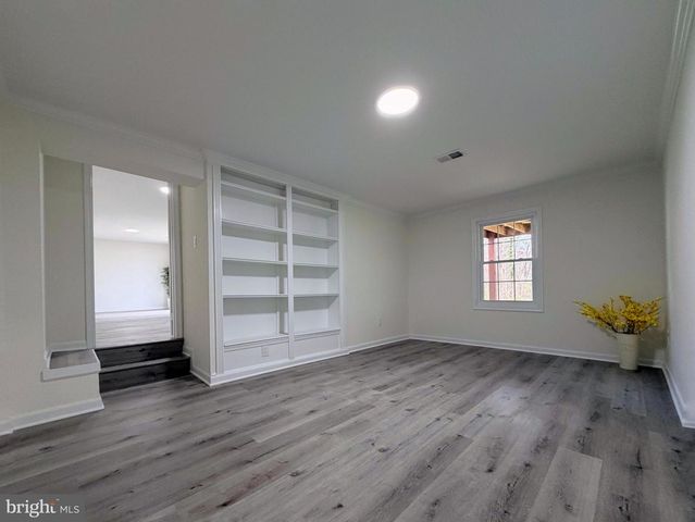 4607 TAPESTRY DR, Fairfax, VA 22032