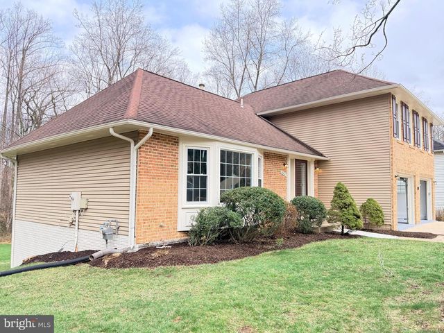 4607 TAPESTRY DR, Fairfax, VA 22032