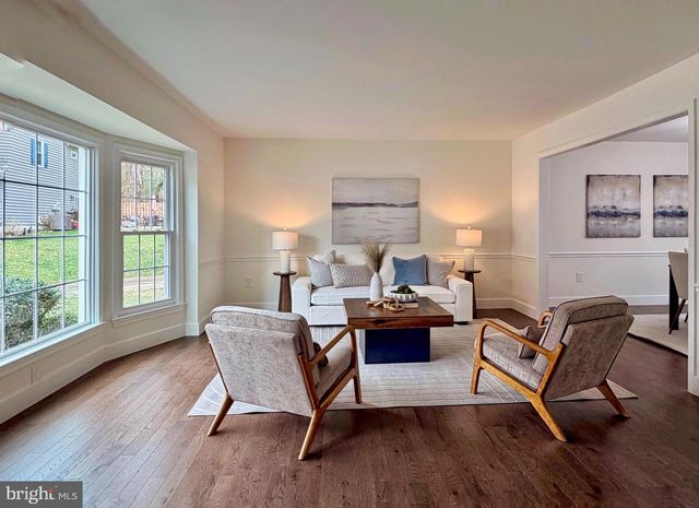 4607 TAPESTRY DR, Fairfax, VA 22032