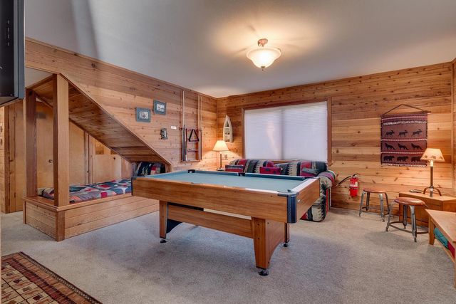 1090 Canterbury Drive, Kings Beach, CA 96143