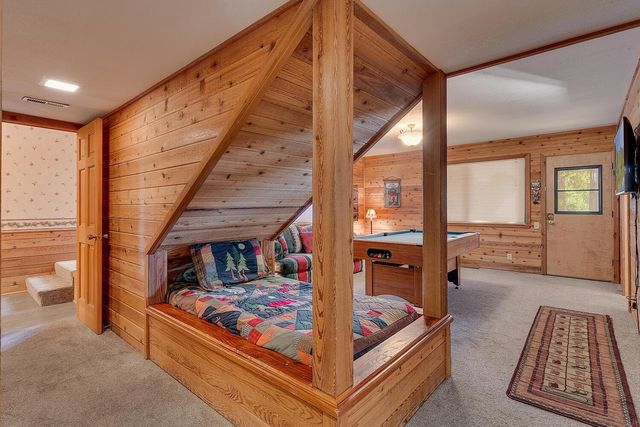 1090 Canterbury Drive, Kings Beach, CA 96143