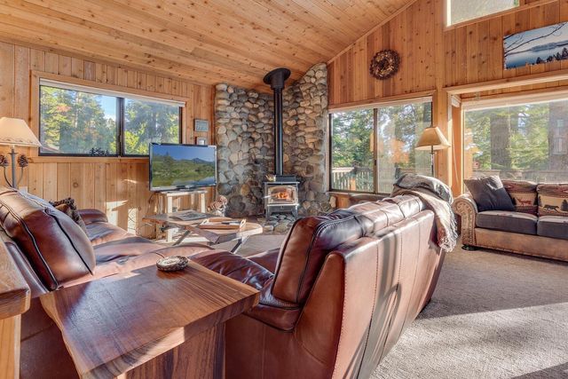 1090 Canterbury Drive, Kings Beach, CA 96143