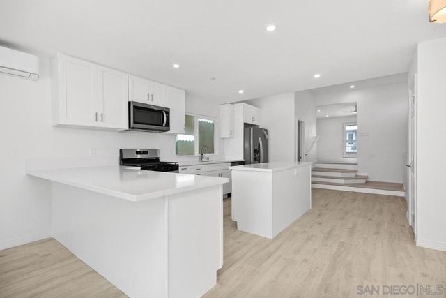 2157 MANCHESTER AVENUE, Cardiff By The Sea, CA 92007