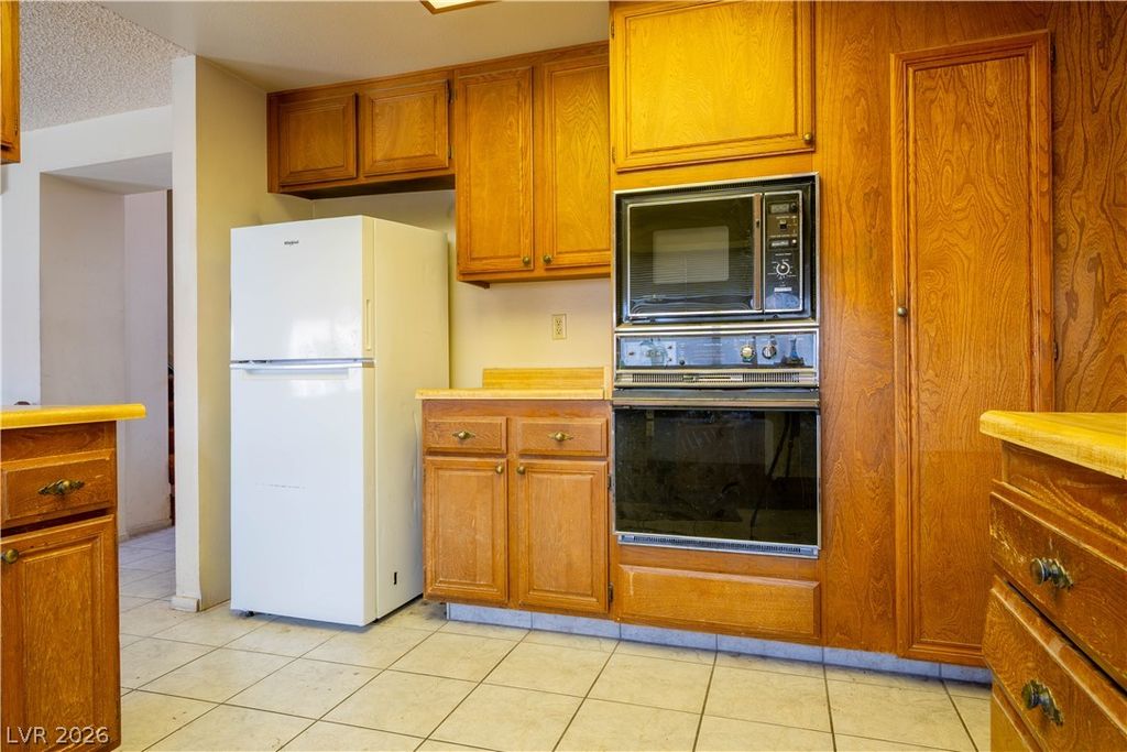 6333 Obannon Drive, Las Vegas, NV 89146 — photo 5