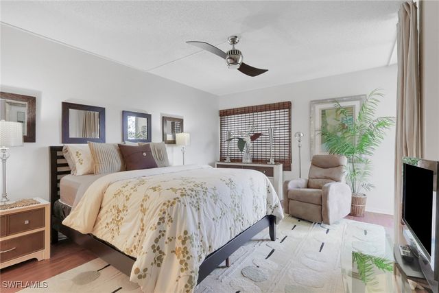 1084 Forest Lakes DR 7304, Naples, FL 34105