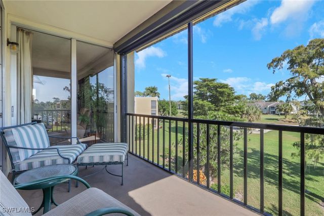 1084 Forest Lakes DR 7304, Naples, FL 34105