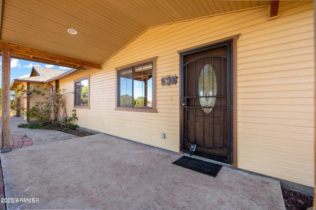 8755 CORONADO Drive, Show Low, AZ 85901