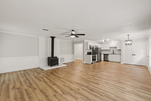 100 Pecan Circle, Trenton, TX 75490