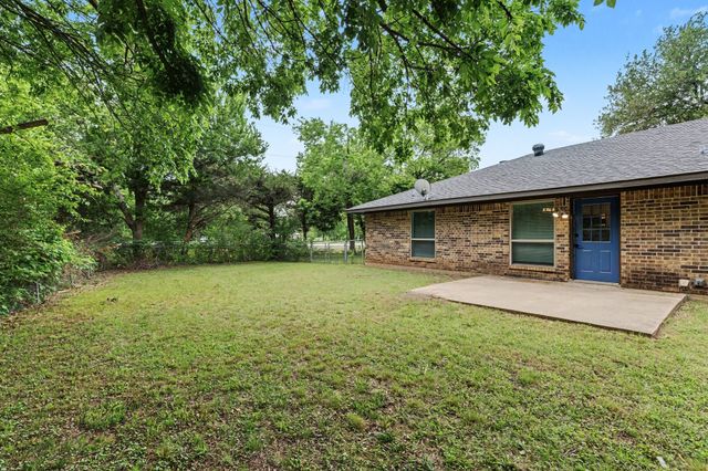 100 Pecan Circle, Trenton, TX 75490