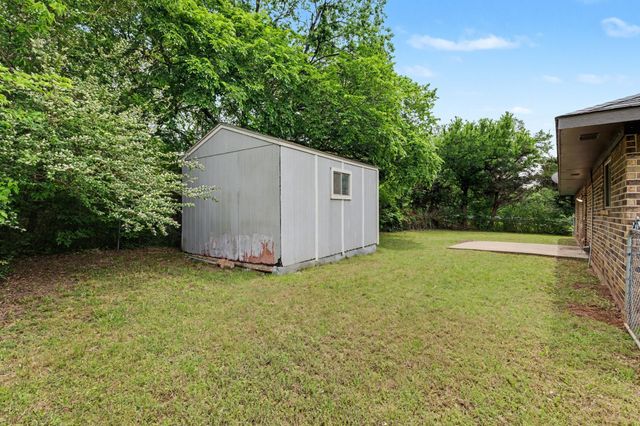 100 Pecan Circle, Trenton, TX 75490
