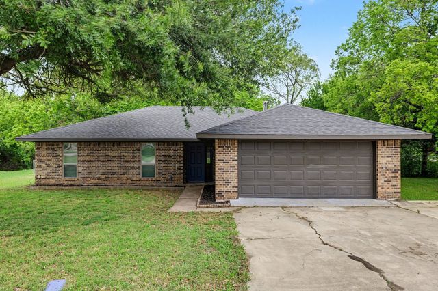 100 Pecan Circle, Trenton, TX 75490