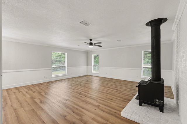 100 Pecan Circle, Trenton, TX 75490