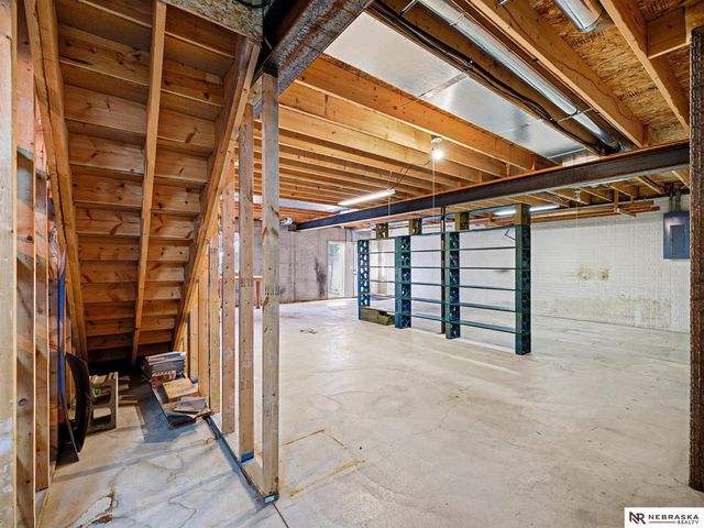 4915 Fountain Drive, Bellevue, NE 68133