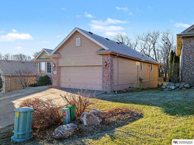 4915 Fountain Drive, Bellevue, NE 68133