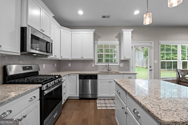 7 S York Drive, Newnan, GA 30265