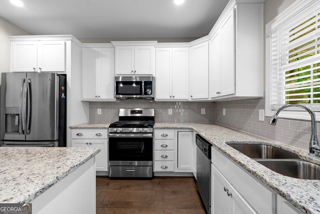7 S York Drive, Newnan, GA 30265