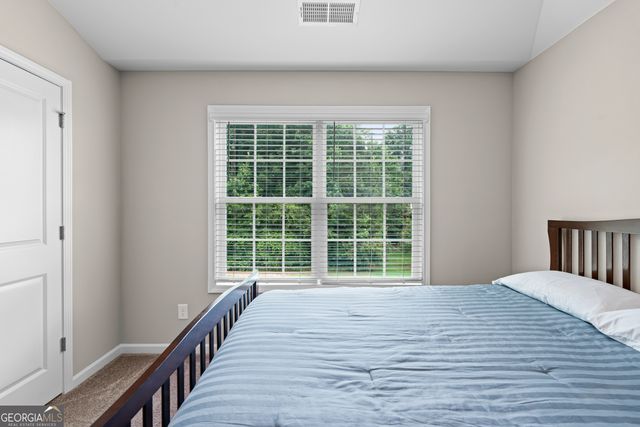 7 S York Drive, Newnan, GA 30265