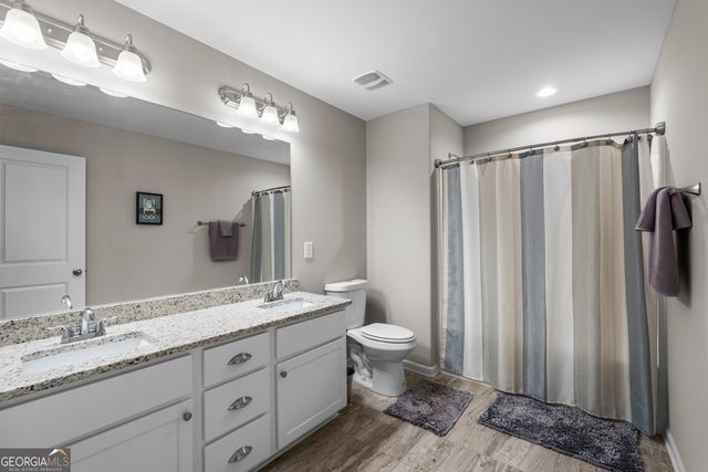 7 S York Drive, Newnan, GA 30265
