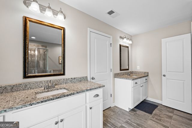 7 S York Drive, Newnan, GA 30265