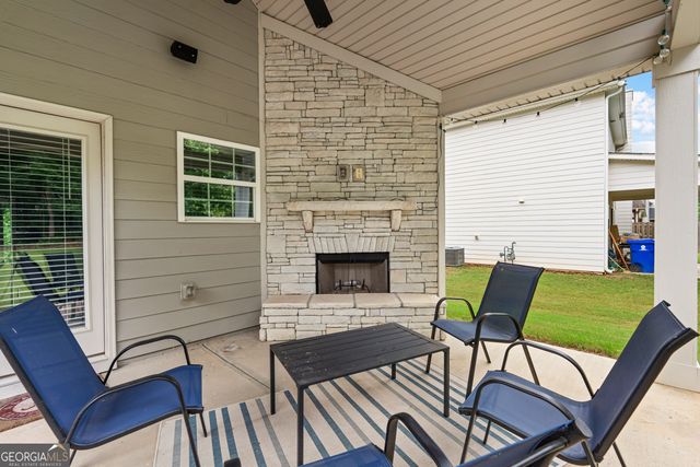 7 S York Drive, Newnan, GA 30265