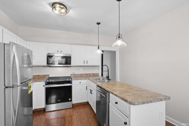 2825 Forest Avenue, Evansville, IN 47712