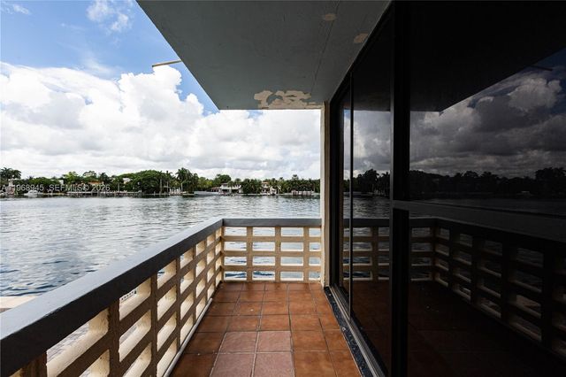 6484 indian creek 132, Miami Beach, FL 33141