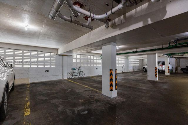 6484 indian creek 132, Miami Beach, FL 33141