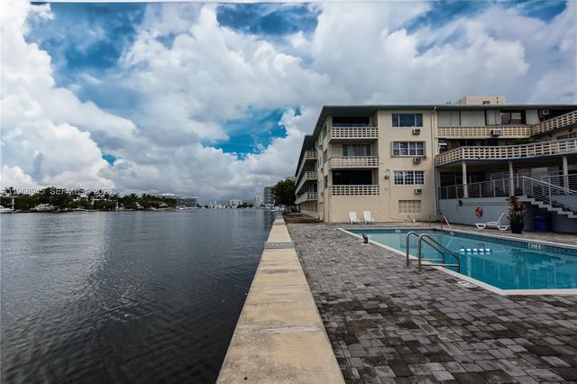 6484 indian creek 132, Miami Beach, FL 33141