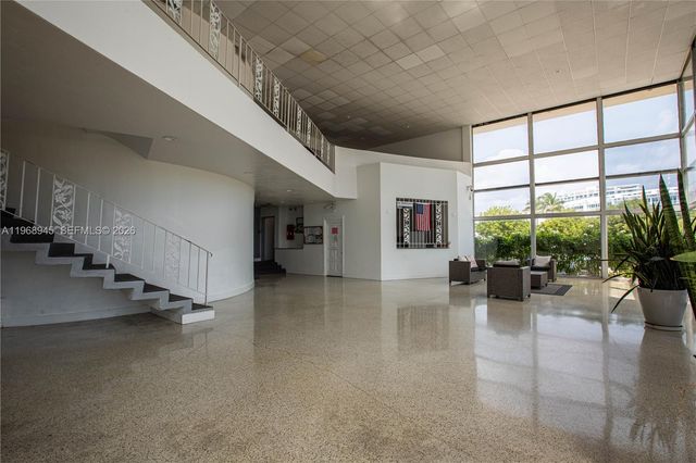 6484 indian creek 132, Miami Beach, FL 33141