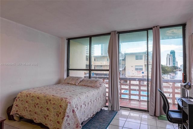 6484 indian creek 132, Miami Beach, FL 33141