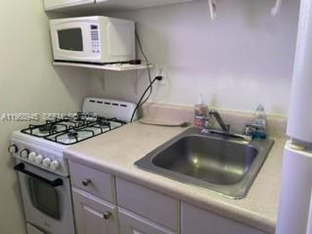 6484 indian creek 132, Miami Beach, FL 33141