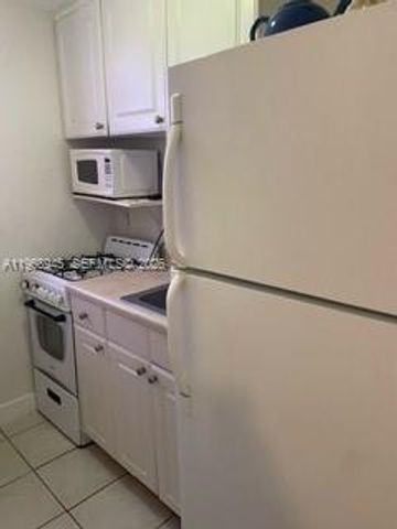 6484 indian creek 132, Miami Beach, FL 33141