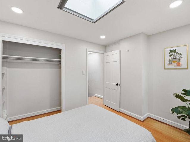 6 SNOWS CT NW, Washington, DC 20037