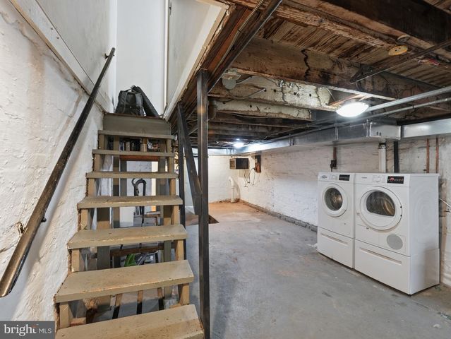 6 SNOWS CT NW, Washington, DC 20037