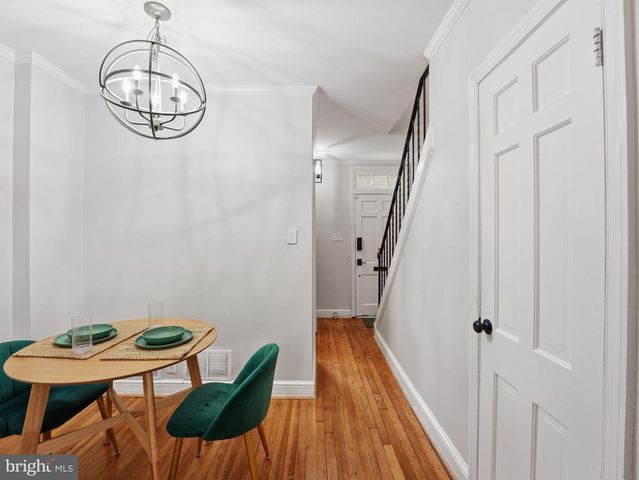 6 SNOWS CT NW, Washington, DC 20037