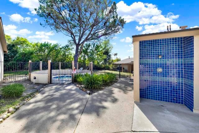 6050 Henderson Drive 16, La Mesa, CA 91942