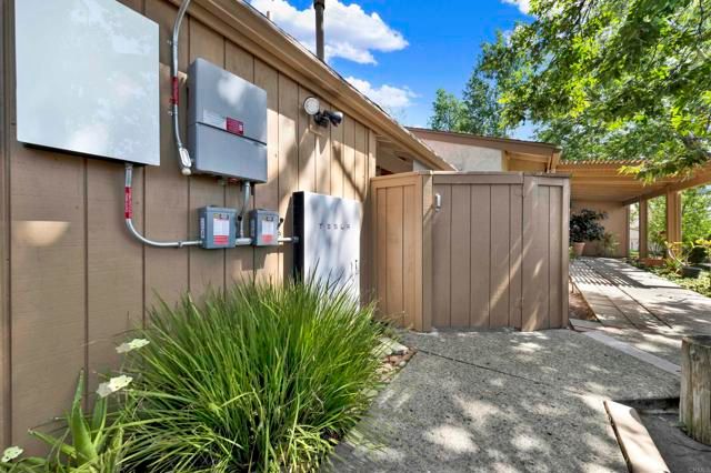 6050 Henderson Drive 16, La Mesa, CA 91942