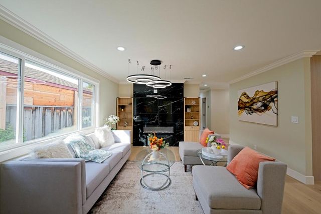 922 Iris Avenue, Sunnyvale, CA 94086