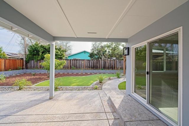 922 Iris Avenue, Sunnyvale, CA 94086