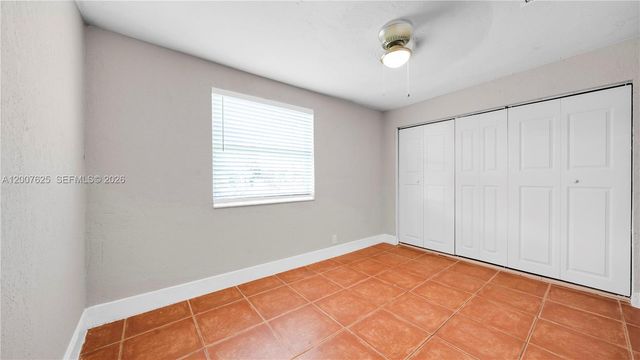 1124 NW 100th Ter 2, Miami, FL 33150
