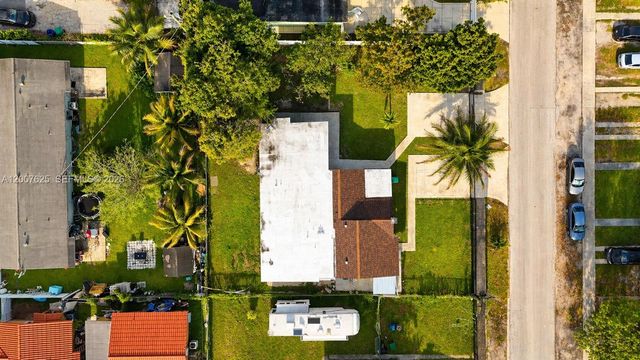 1124 NW 100th Ter 2, Miami, FL 33150