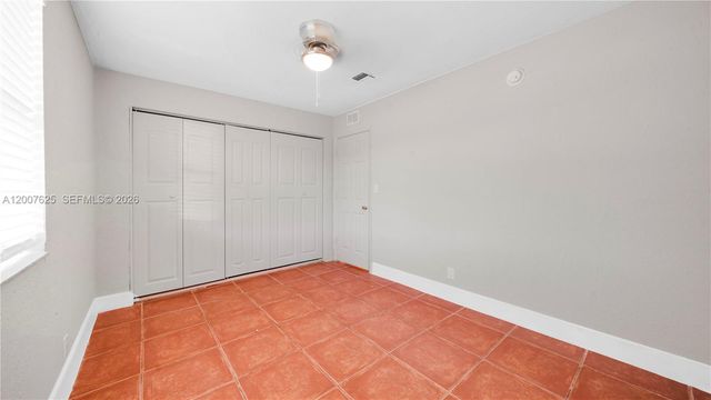 1124 NW 100th Ter 2, Miami, FL 33150