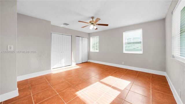 1124 NW 100th Ter 2, Miami, FL 33150