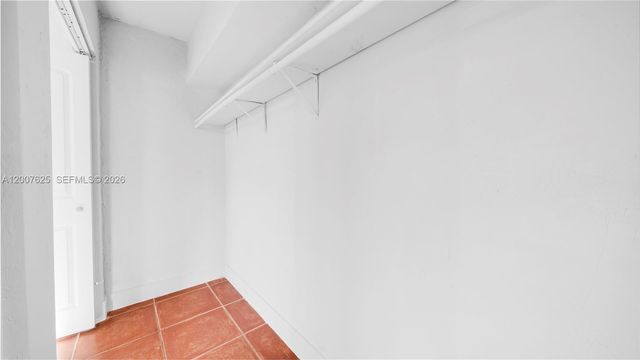 1124 NW 100th Ter 2, Miami, FL 33150