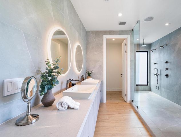 719 N Victoria Park Road, Fort Lauderdale, FL 33304