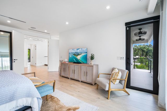 719 N Victoria Park Road, Fort Lauderdale, FL 33304