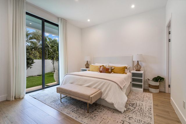 719 N Victoria Park Road, Fort Lauderdale, FL 33304