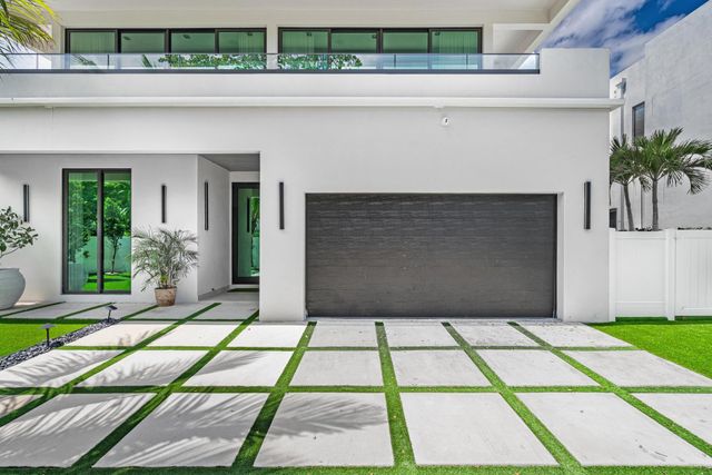 719 N Victoria Park Road, Fort Lauderdale, FL 33304