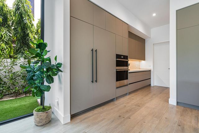 719 N Victoria Park Road, Fort Lauderdale, FL 33304