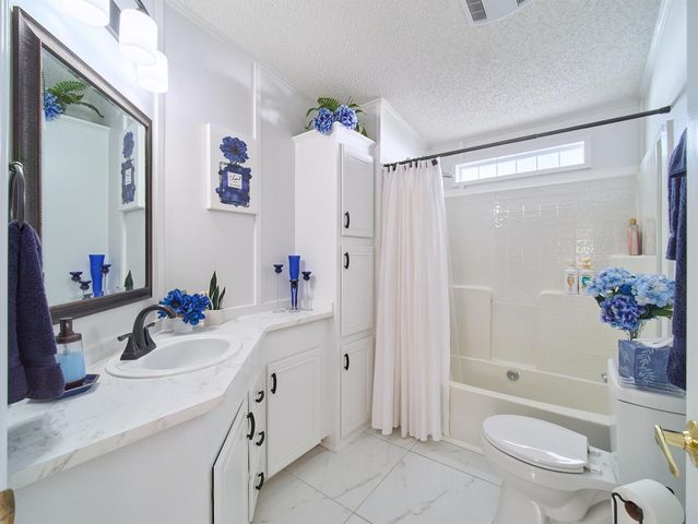 8126 Meadowlark Lane, Port St. Lucie, FL 34952